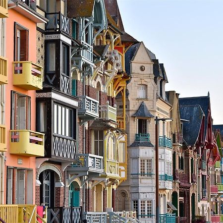 Idealement Situe "Le Studio" Les Locations Isahora Sont Aussi A 2 Pas Du Chateau D'Eu, Des Falaises Du Treport, De Mers Les Bains Et Aux Portes De La Baie De Somme Eu, 滨海塞纳省 外观 照片
