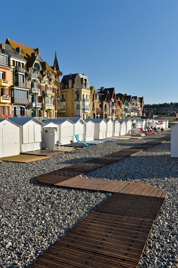 Idealement Situe "Le Studio" Les Locations Isahora Sont Aussi A 2 Pas Du Chateau D'Eu, Des Falaises Du Treport, De Mers Les Bains Et Aux Portes De La Baie De Somme Eu, 滨海塞纳省 外观 照片