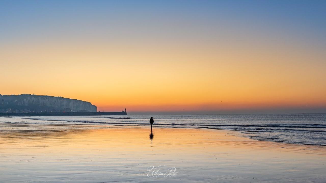 Idealement Situe "Le Studio" Les Locations Isahora Sont Aussi A 2 Pas Du Chateau D'Eu, Des Falaises Du Treport, De Mers Les Bains Et Aux Portes De La Baie De Somme Eu, 滨海塞纳省 外观 照片