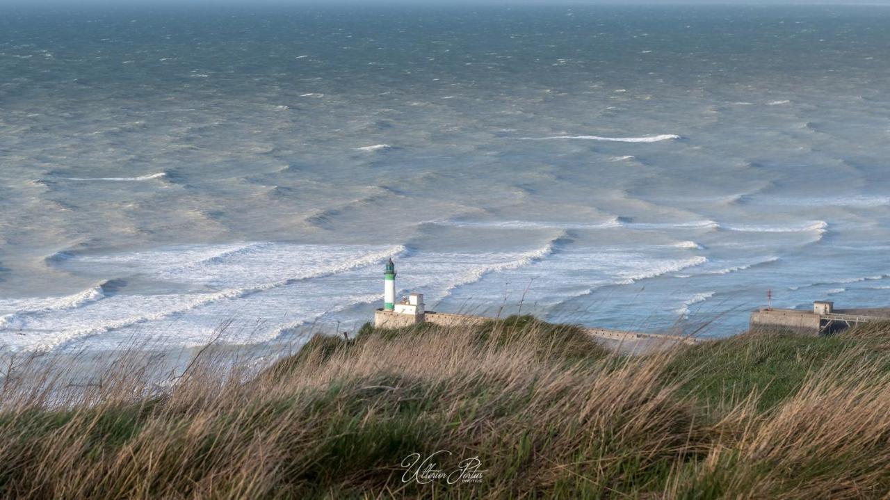 Idealement Situe "Le Studio" Les Locations Isahora Sont Aussi A 2 Pas Du Chateau D'Eu, Des Falaises Du Treport, De Mers Les Bains Et Aux Portes De La Baie De Somme Eu, 滨海塞纳省 外观 照片