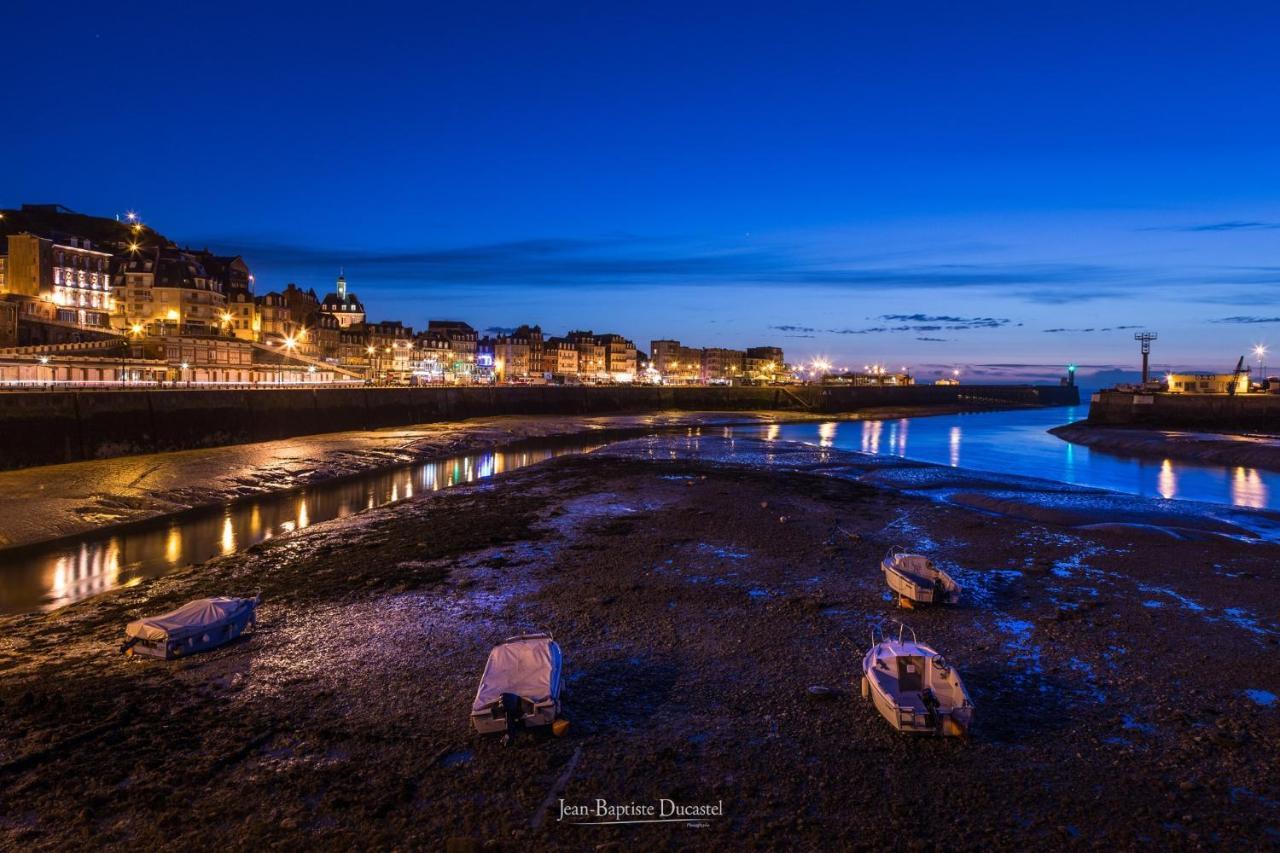 Idealement Situe "Le Studio" Les Locations Isahora Sont Aussi A 2 Pas Du Chateau D'Eu, Des Falaises Du Treport, De Mers Les Bains Et Aux Portes De La Baie De Somme Eu, 滨海塞纳省 外观 照片