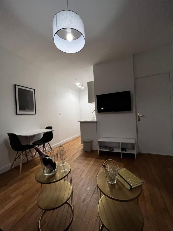 Idealement Situe "Le Studio" Les Locations Isahora Sont Aussi A 2 Pas Du Chateau D'Eu, Des Falaises Du Treport, De Mers Les Bains Et Aux Portes De La Baie De Somme Eu, 滨海塞纳省 外观 照片
